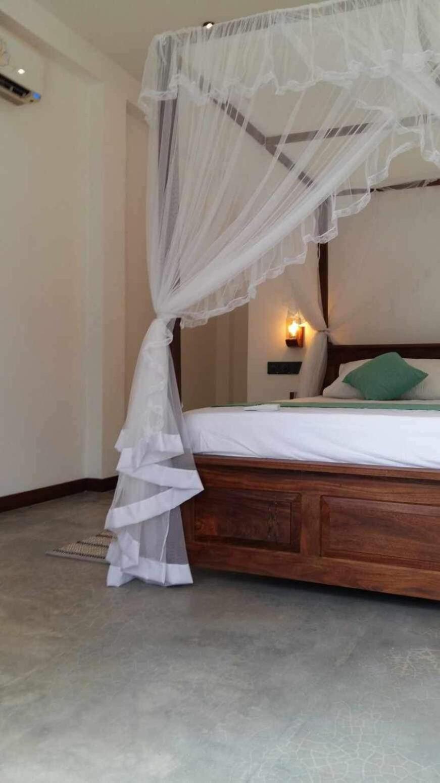 Hotel New Ocean Breeze Madiha Matara Zewnętrze zdjęcie